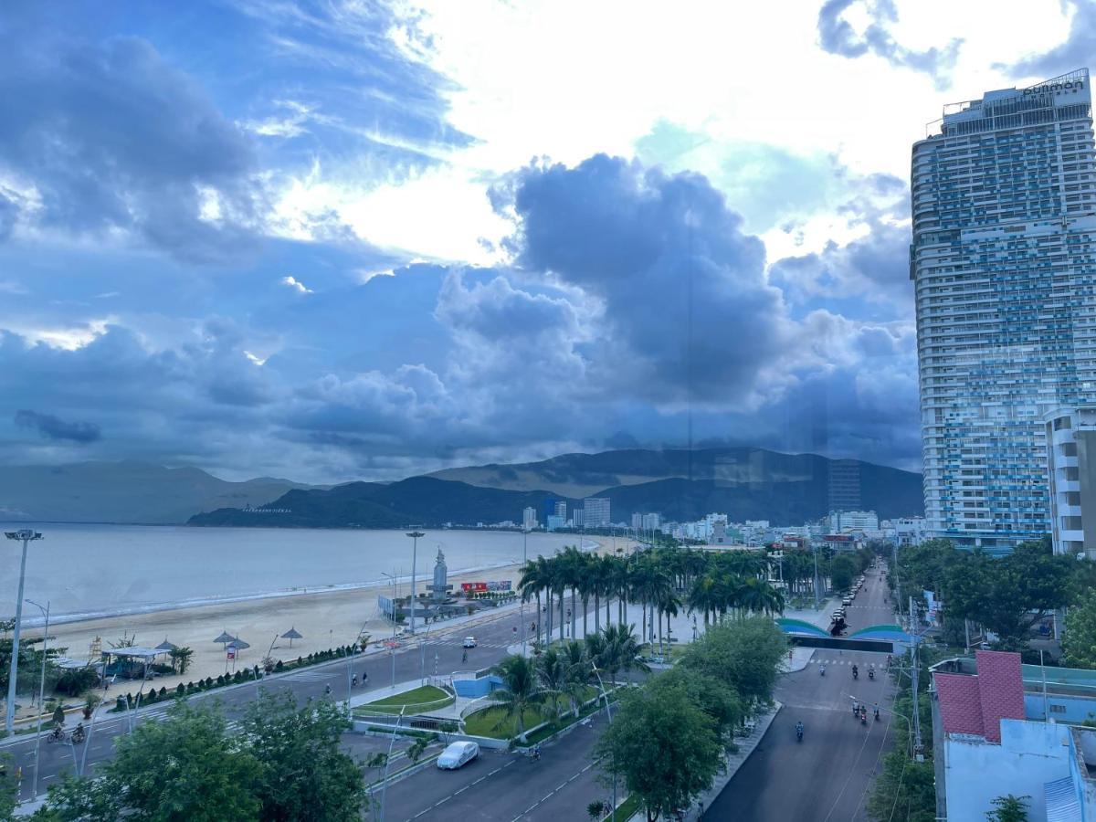 Y Linh Hotel Куинён Экстерьер фото