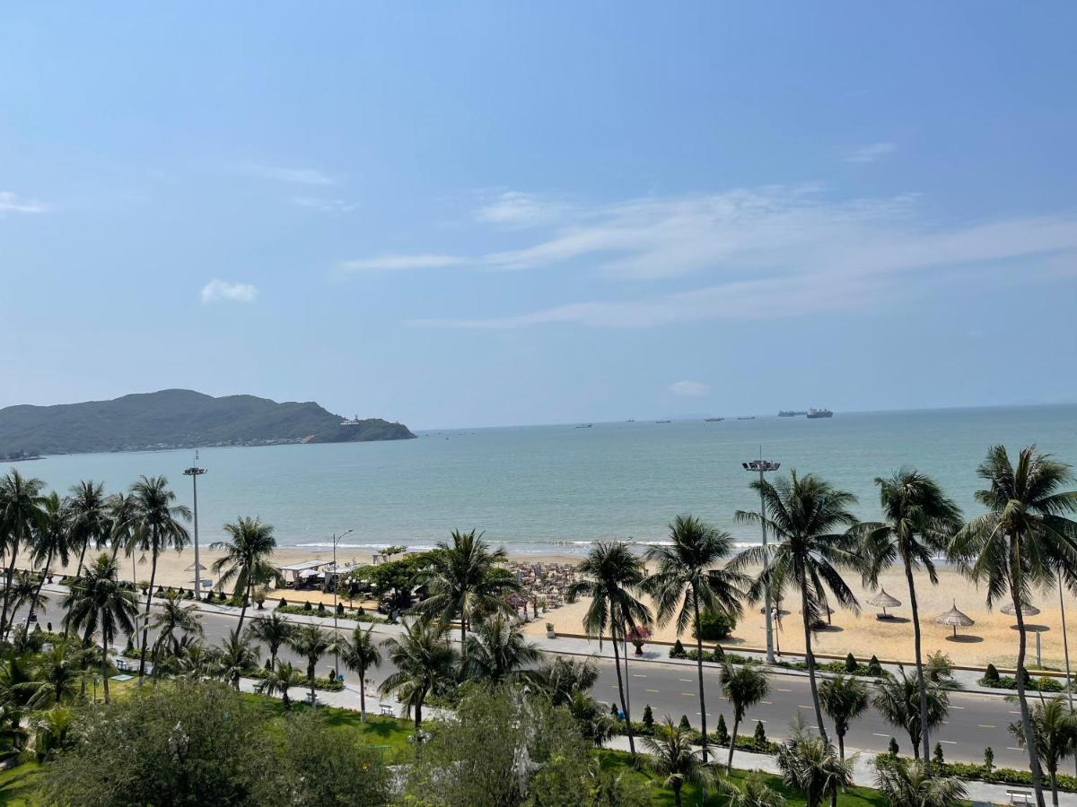 Y Linh Hotel Куинён Экстерьер фото